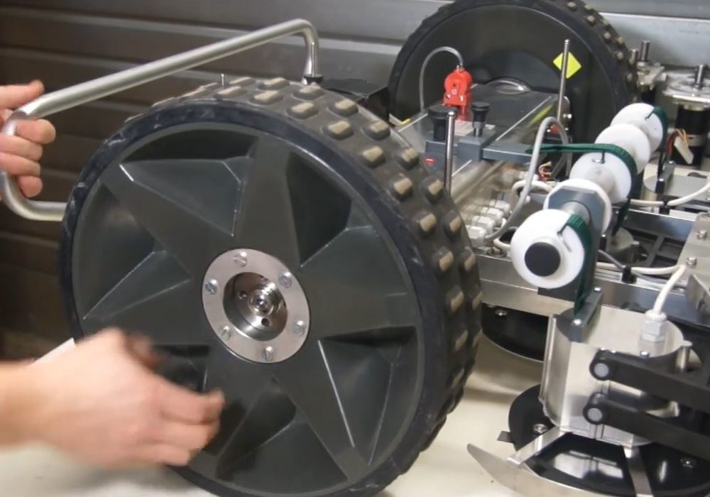 Maintenance d'hiver d'un robot Belrobotics