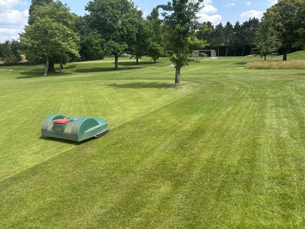 WiseCut : la nouvelle ère de la tonte robotisée par Belrobotics